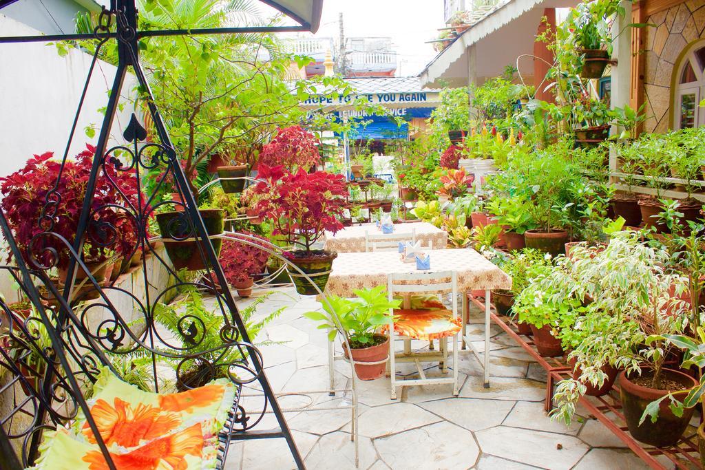 Hotel Himalayan Inn Похара Екстериор снимка